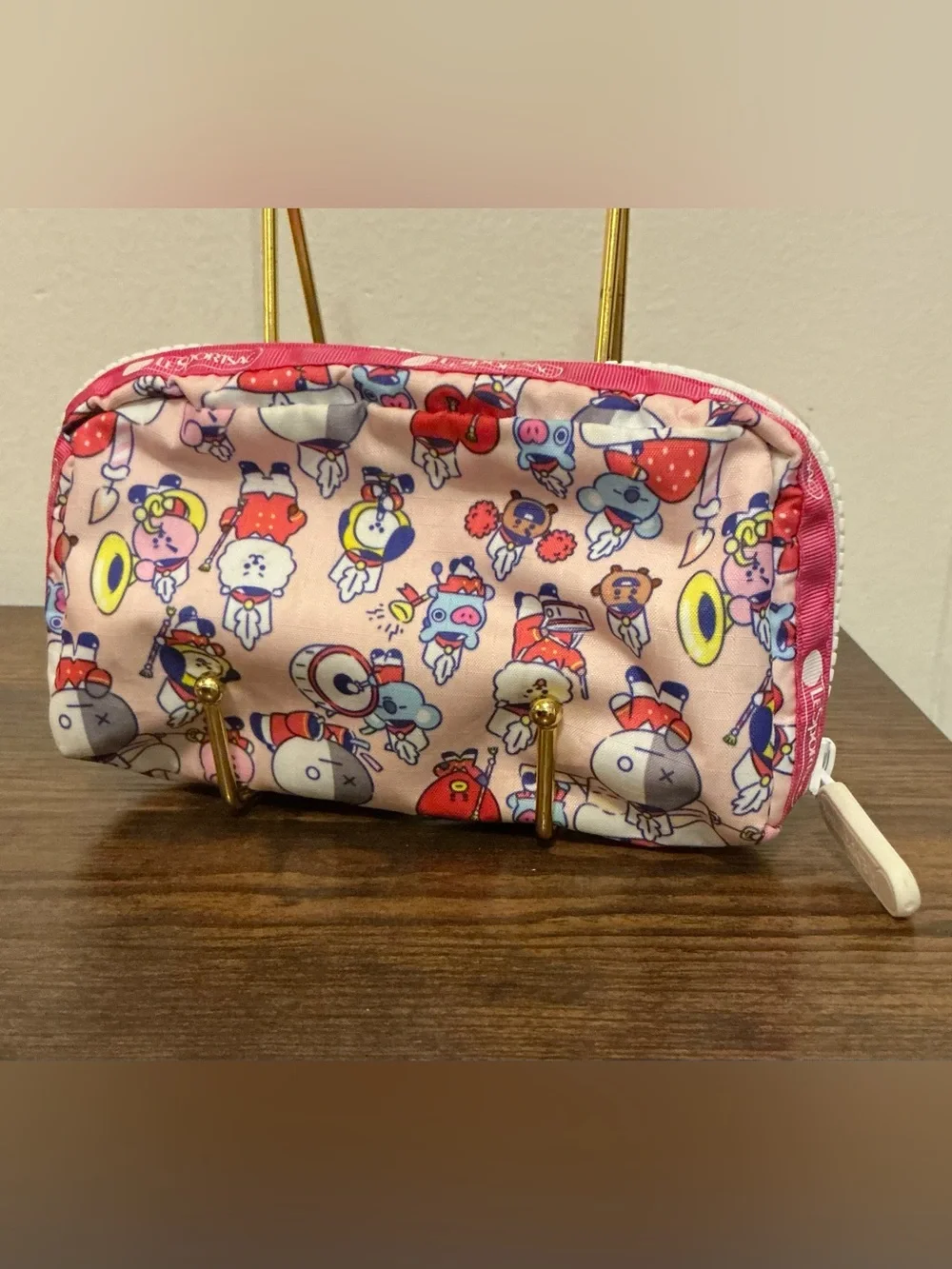 Rare Retired Limited Edition LeSportsac x BT21 Zip Characters Print Cosmetic Bag